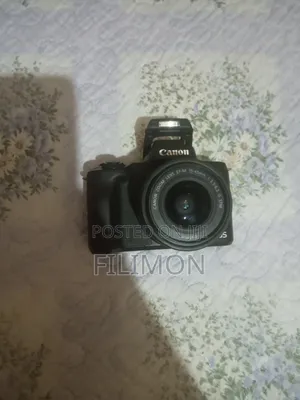 Canon Eos M50