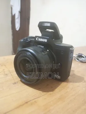 Canon Eos M50