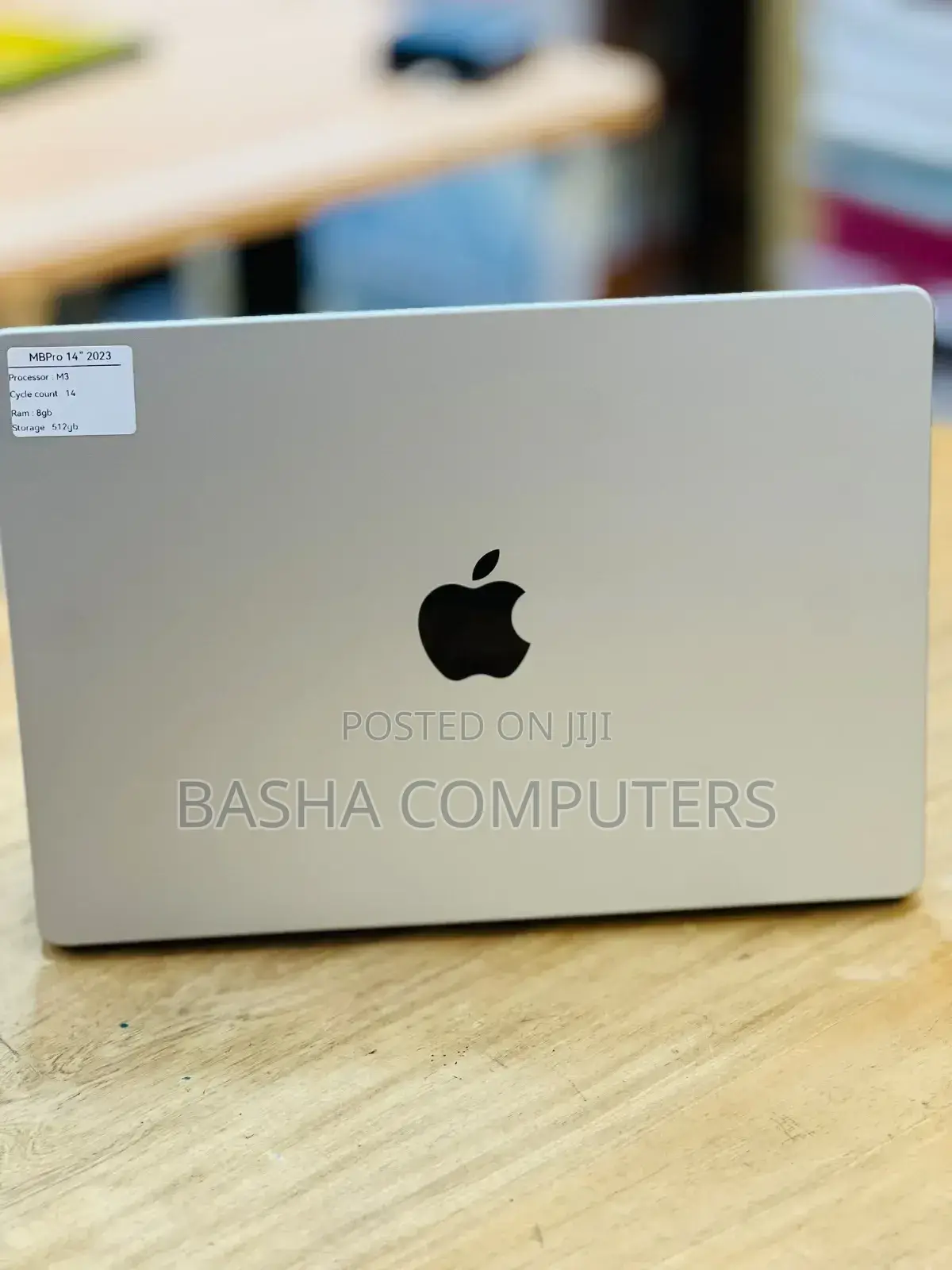 New Apple MacBook Pro 2023 M3 Pro 8GB Apple M3 Pro SSHD+SSD 512GB
