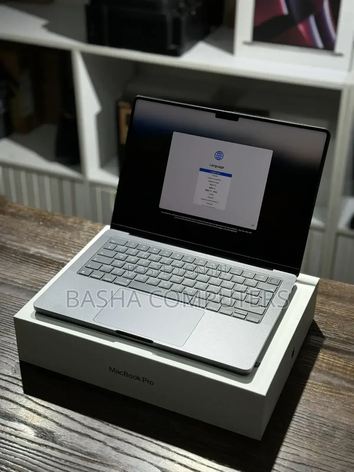 New Laptop Apple MacBook Pro 2023 M3 Pro 18GB Apple M3 Pro SSD 512GB