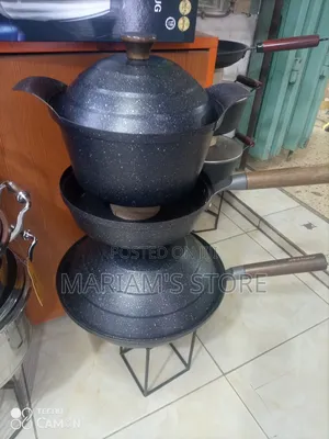 Cookware Set Withdie-Cast Aluminum Design With Speckled Black Finish