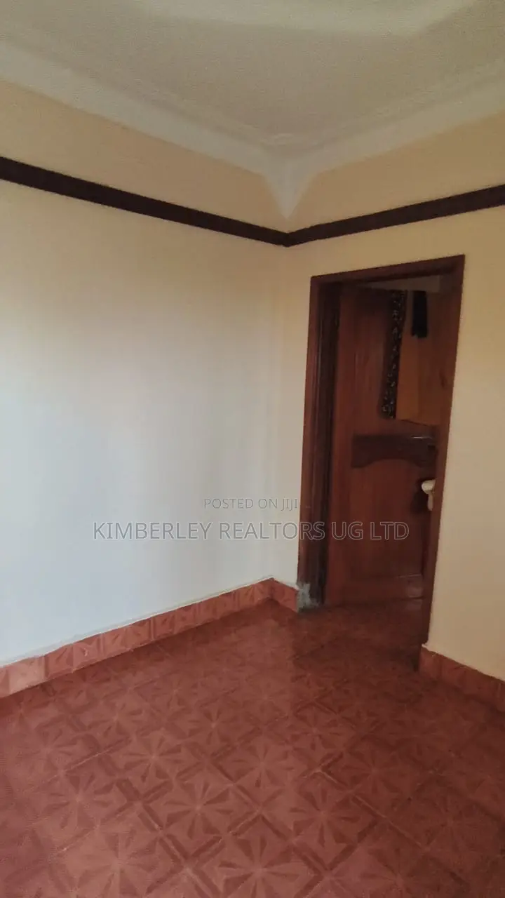 2bdrm House in Division A for sale