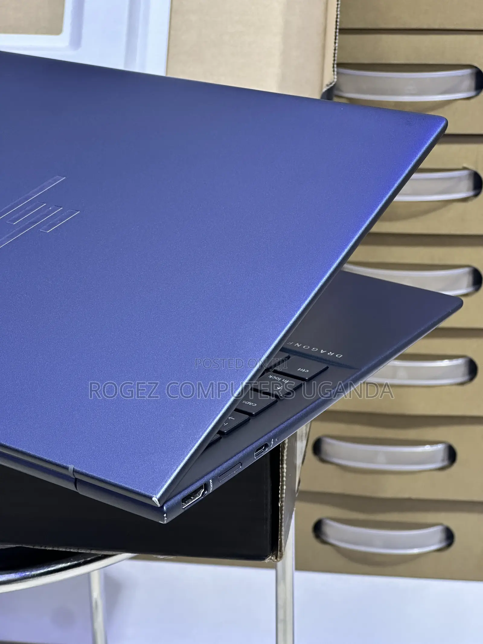 New Laptop HP Elite Dragonfly G3 32GB Intel Core i7 SSD 512GB