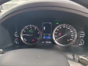 Lexus LX 2017 Silver