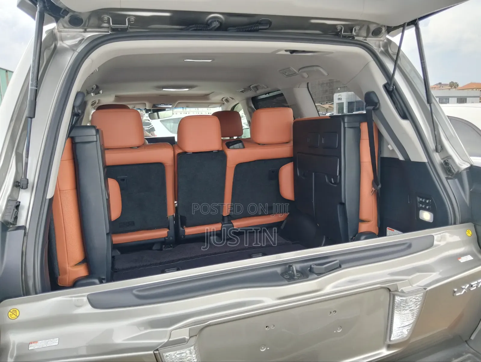 Lexus LX 2017 Silver