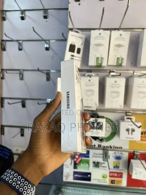 New Samsung Galaxy A17 128 GB Gray