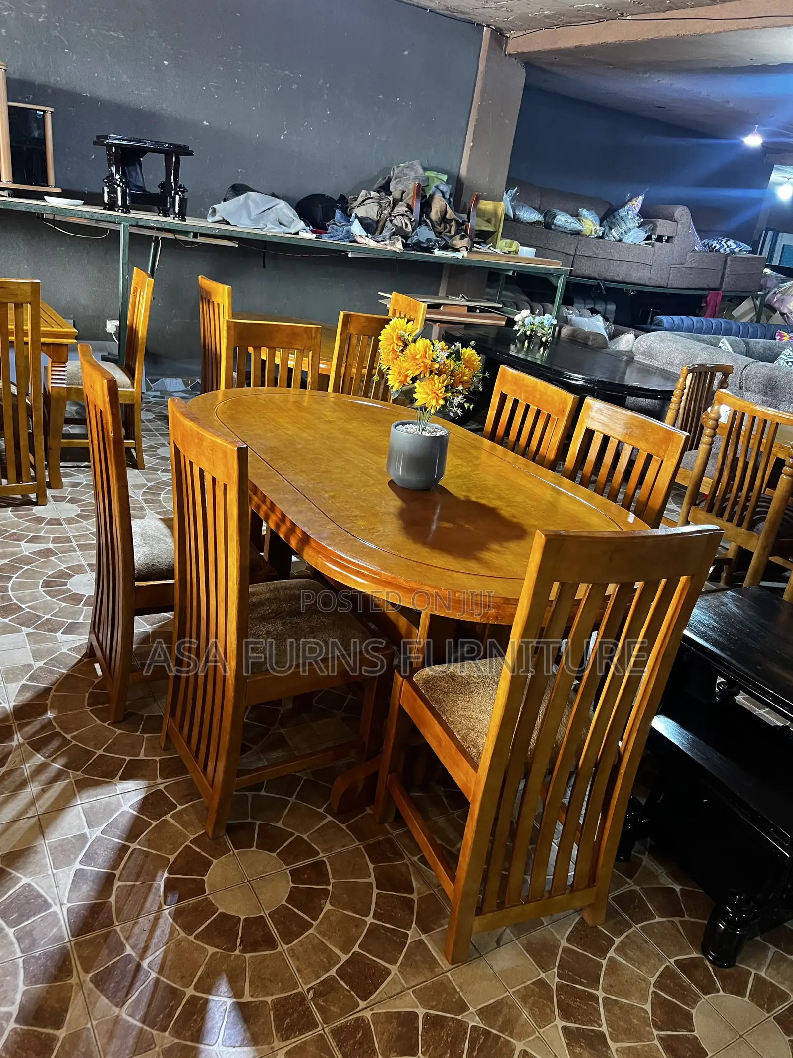 Round Dinning With 6seats