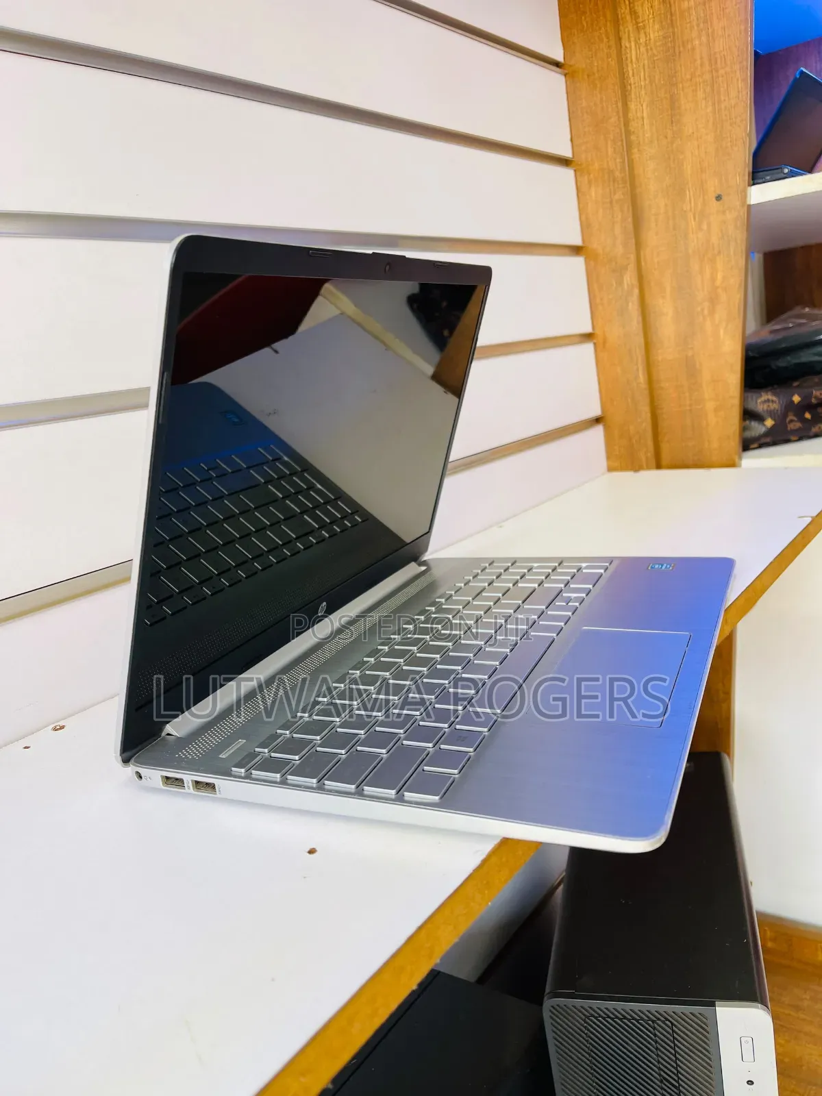 Laptop HP 15-dy2075tg 8GB SSD 256GB
