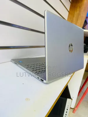Laptop HP 15-dy2075tg 8GB SSD 256GB