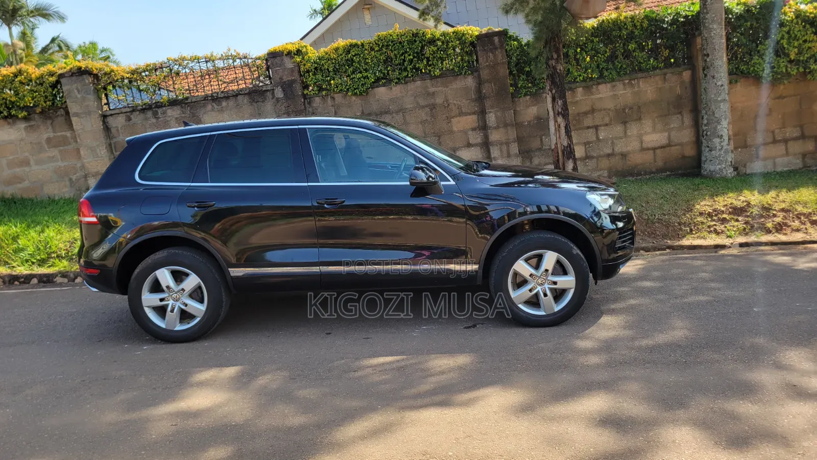 Volkswagen Touareg 2012 Black