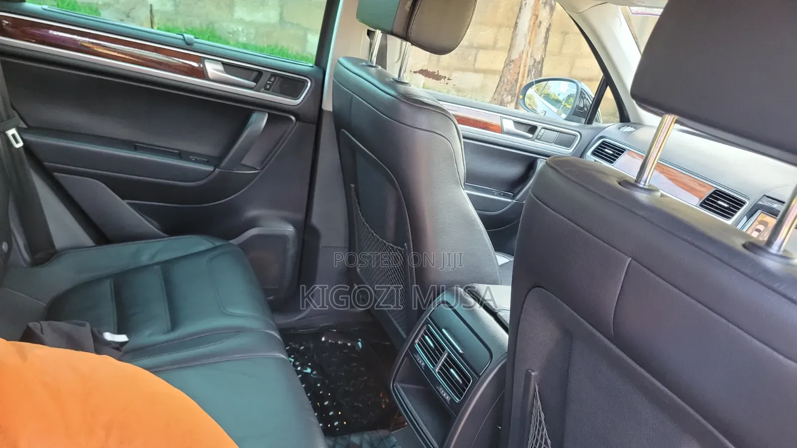 Volkswagen Touareg 2012 Black