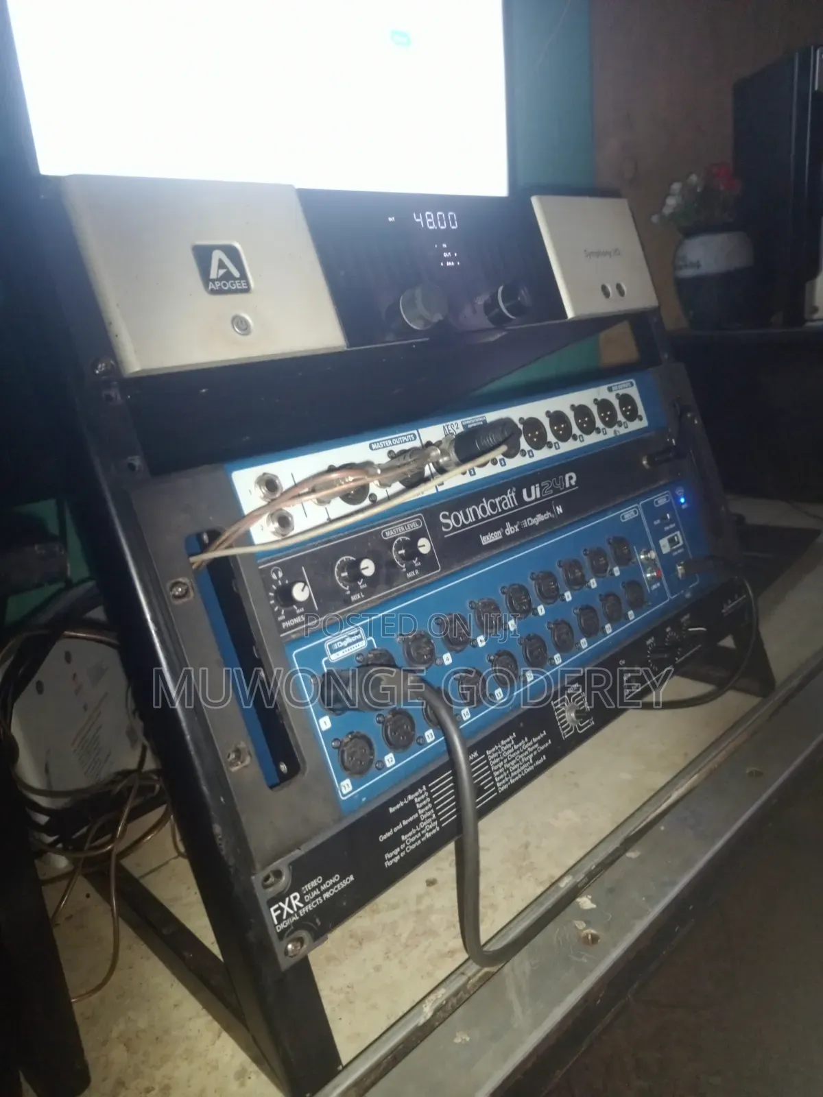 Sound Craft Ui24r Digital Audio Mixer