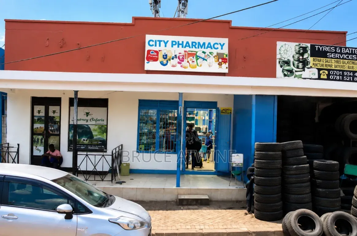Commercial Shops Prime Business Property Entebbe Road, Wakiso, Busiro