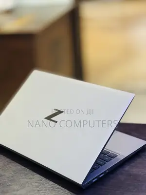 Laptop HP ZBook Firefly G8 16GB Intel Core i7 SSD 512GB