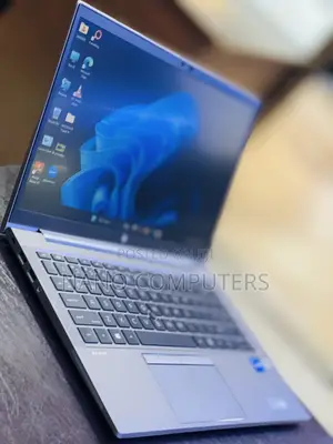 Laptop HP ZBook Firefly G8 16GB Intel Core i7 SSD 512GB
