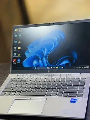 Laptop HP ZBook Firefly G8 16GB Intel Core i7 SSD 512GB