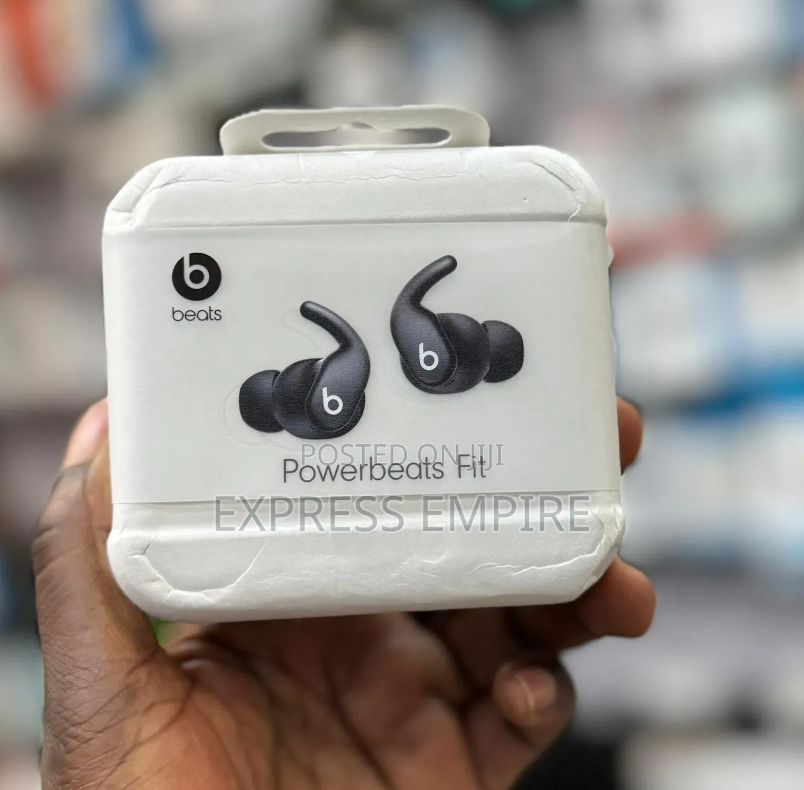 Powerbeats Fit