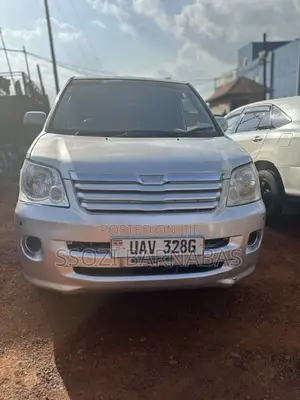 Toyota Noah 2002 Silver