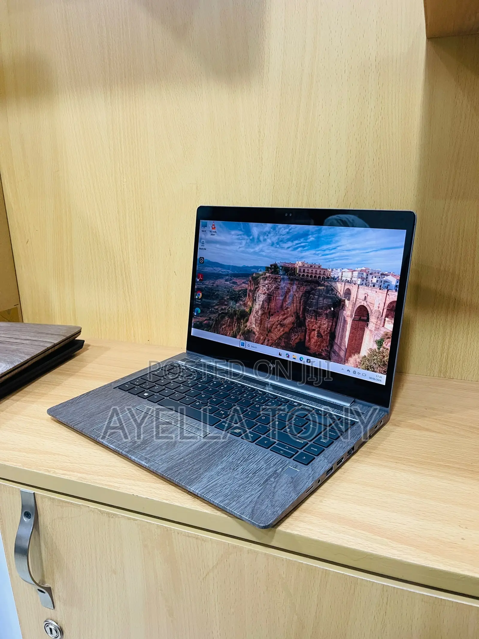 New Laptop HP ZBook 14u G5 16GB Intel Core i7 SSD 256GB