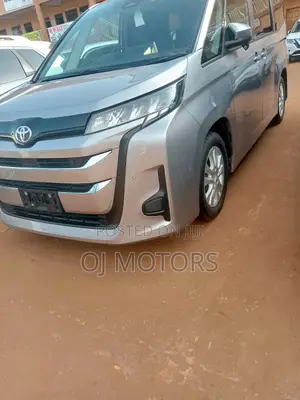 Toyota Noah 2.0 FWD (7 Seater) 2020 Silver