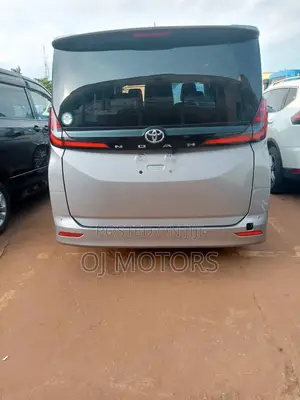 Toyota Noah 2.0 FWD (7 Seater) 2020 Silver