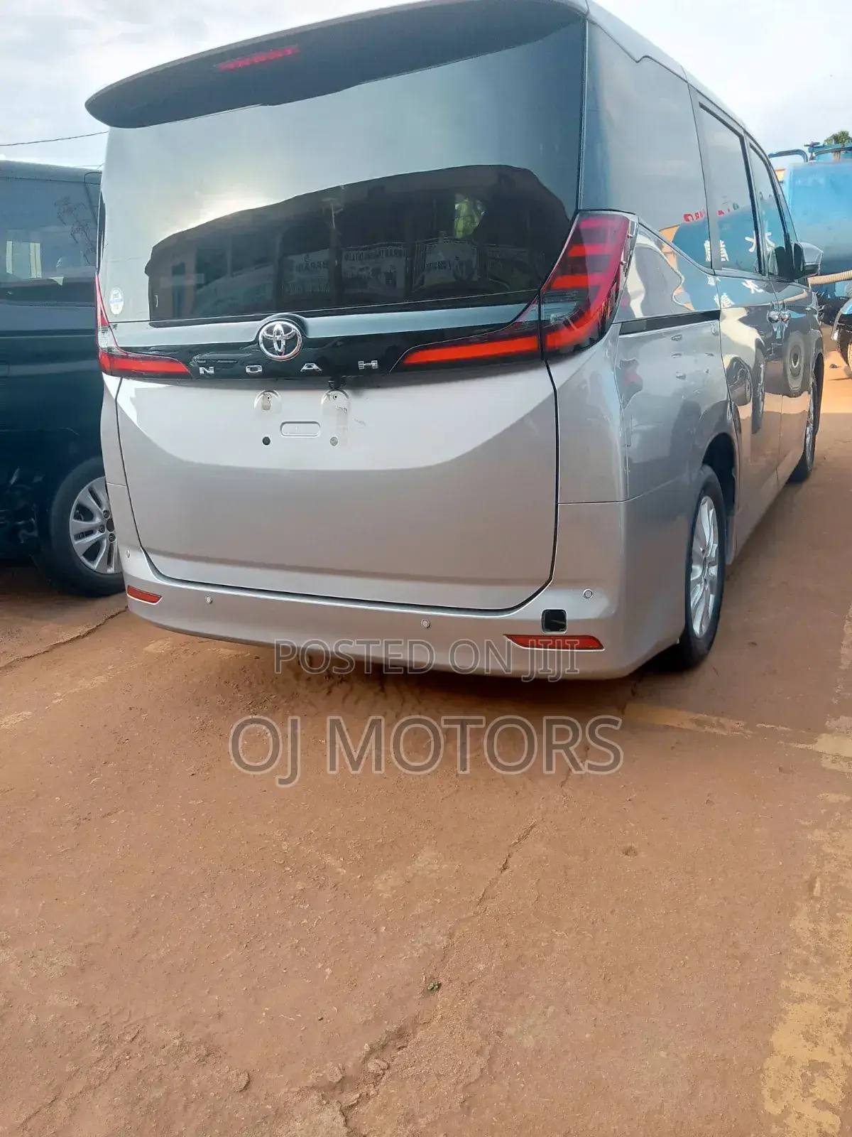 Toyota Noah 2.0 FWD (7 Seater) 2020 Silver