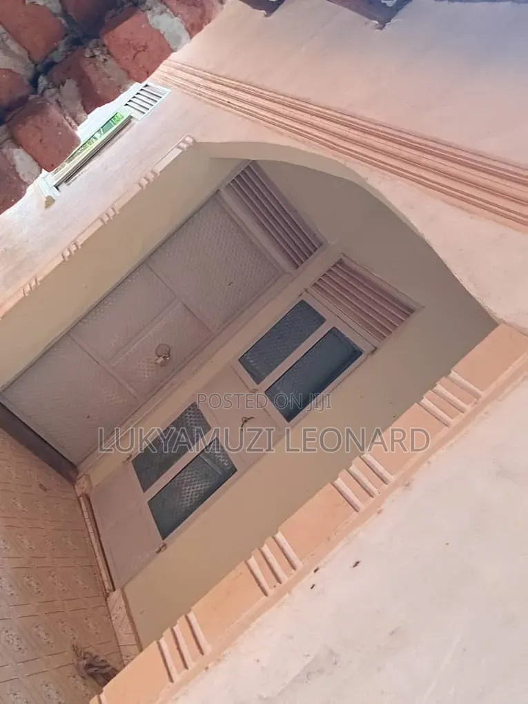Furnished 8bdrm House in Namusenza Properties, Luwero TC for sale