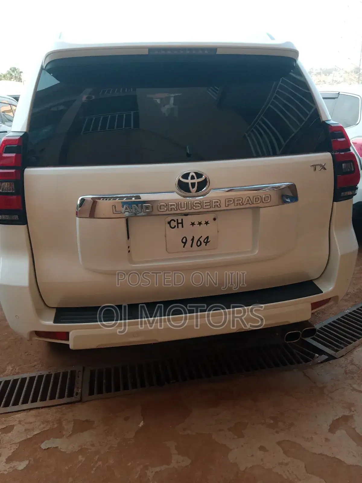 Toyota Land Cruiser Prado 2.7 2018 White