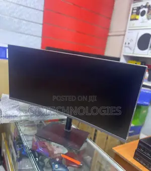 Samsung Curved Gaming Monitor / 4-Inch Ultrawide Display