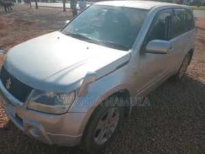 Suzuki Escudo 2010 Silver