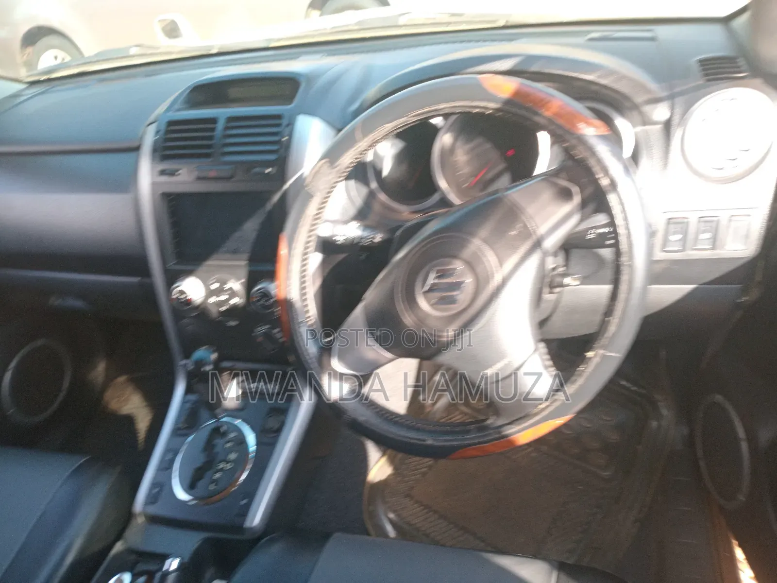 Suzuki Escudo 2010 Silver