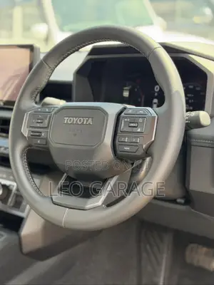 New Toyota Hilux 2025 Gray