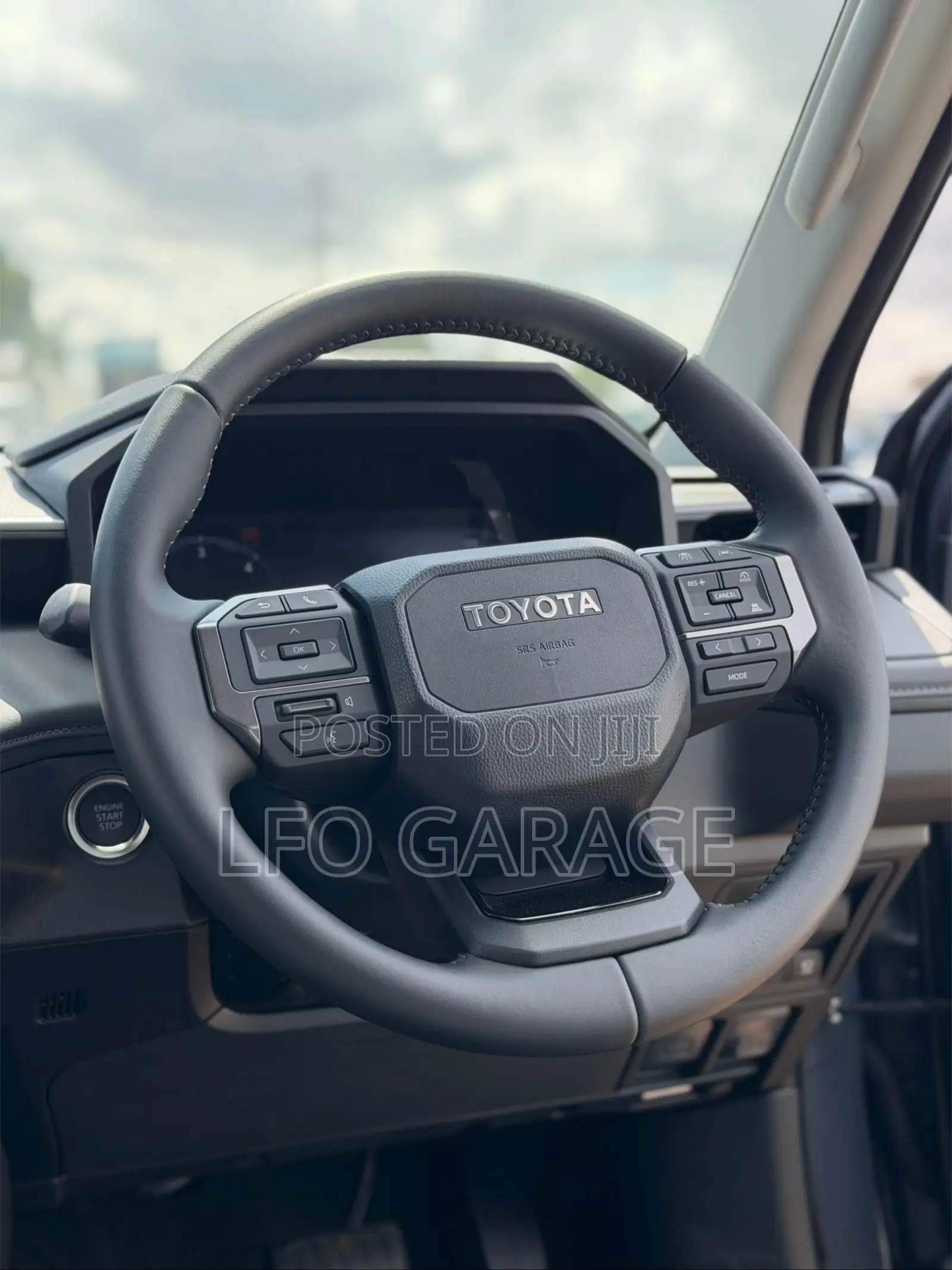 New Toyota Hilux 2025 Gray