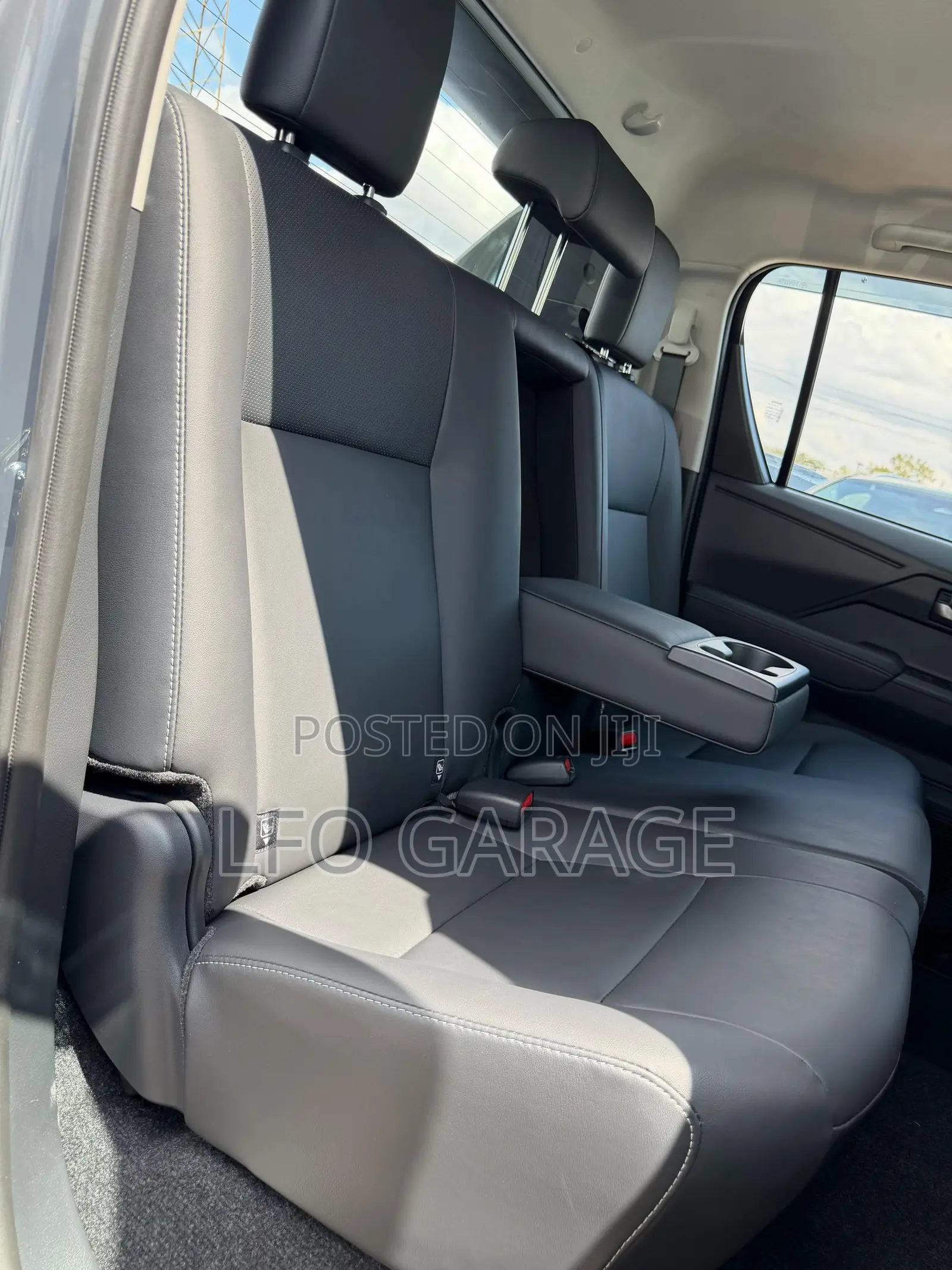 New Toyota Hilux 2025 Gray