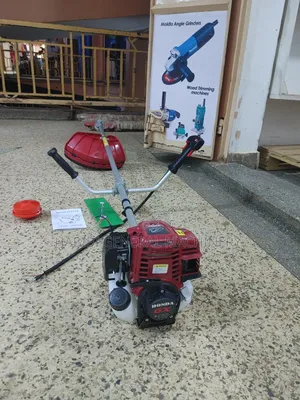 Grass Cutters/Lawnmowers/Brush Cutter 4 Stroke Gasoline