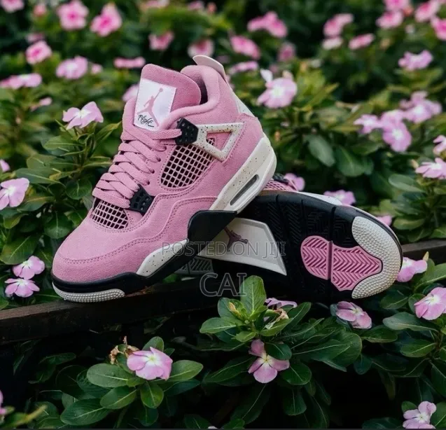 Nike Air Jordan 4 Retro "Orchid",