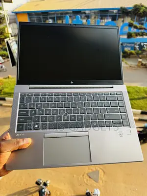 Laptop HP ZBook Firefly 14 G7 32GB Intel Core i7 SSD 256GB