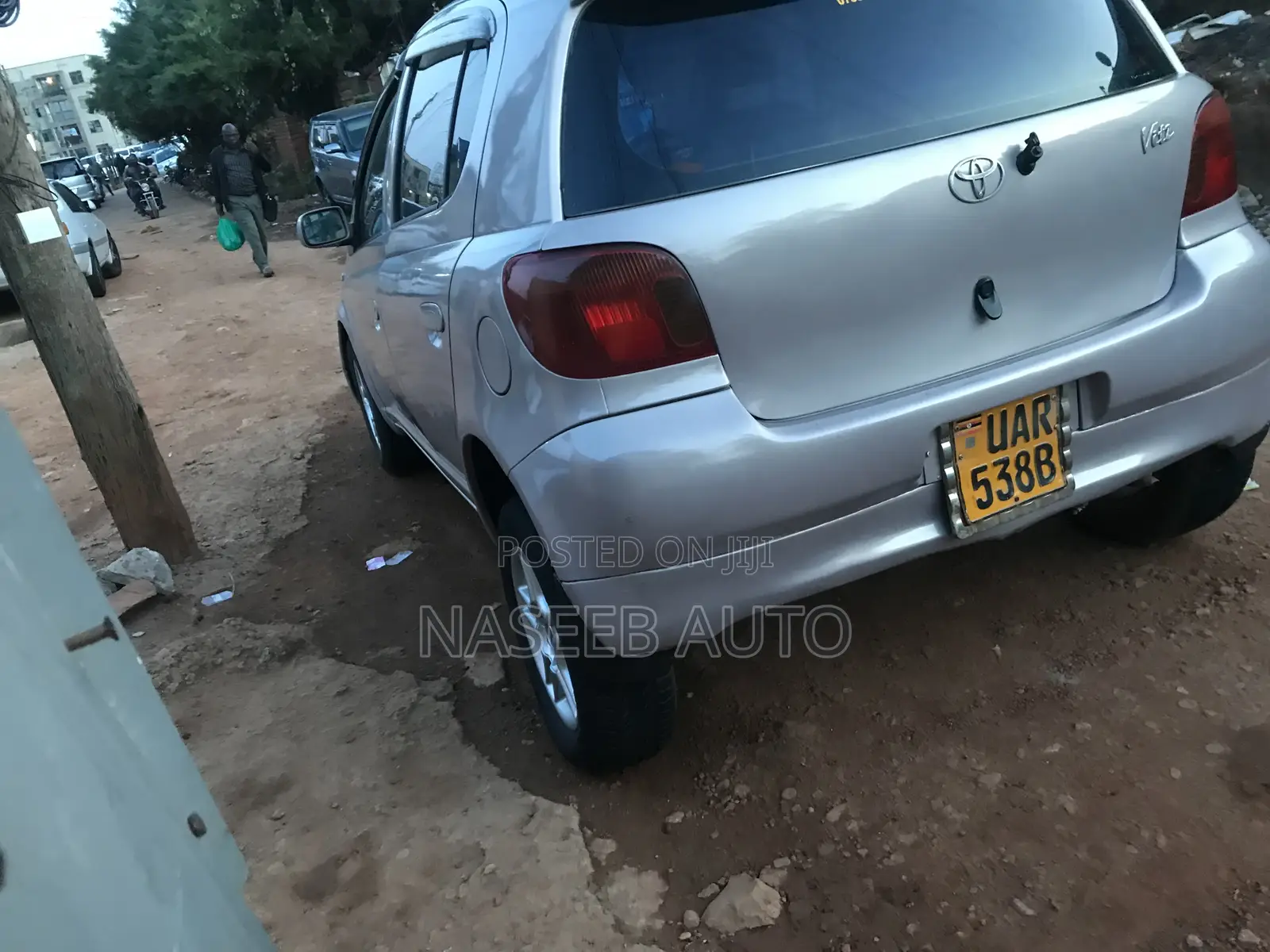 Toyota Vitz 2005 Silver