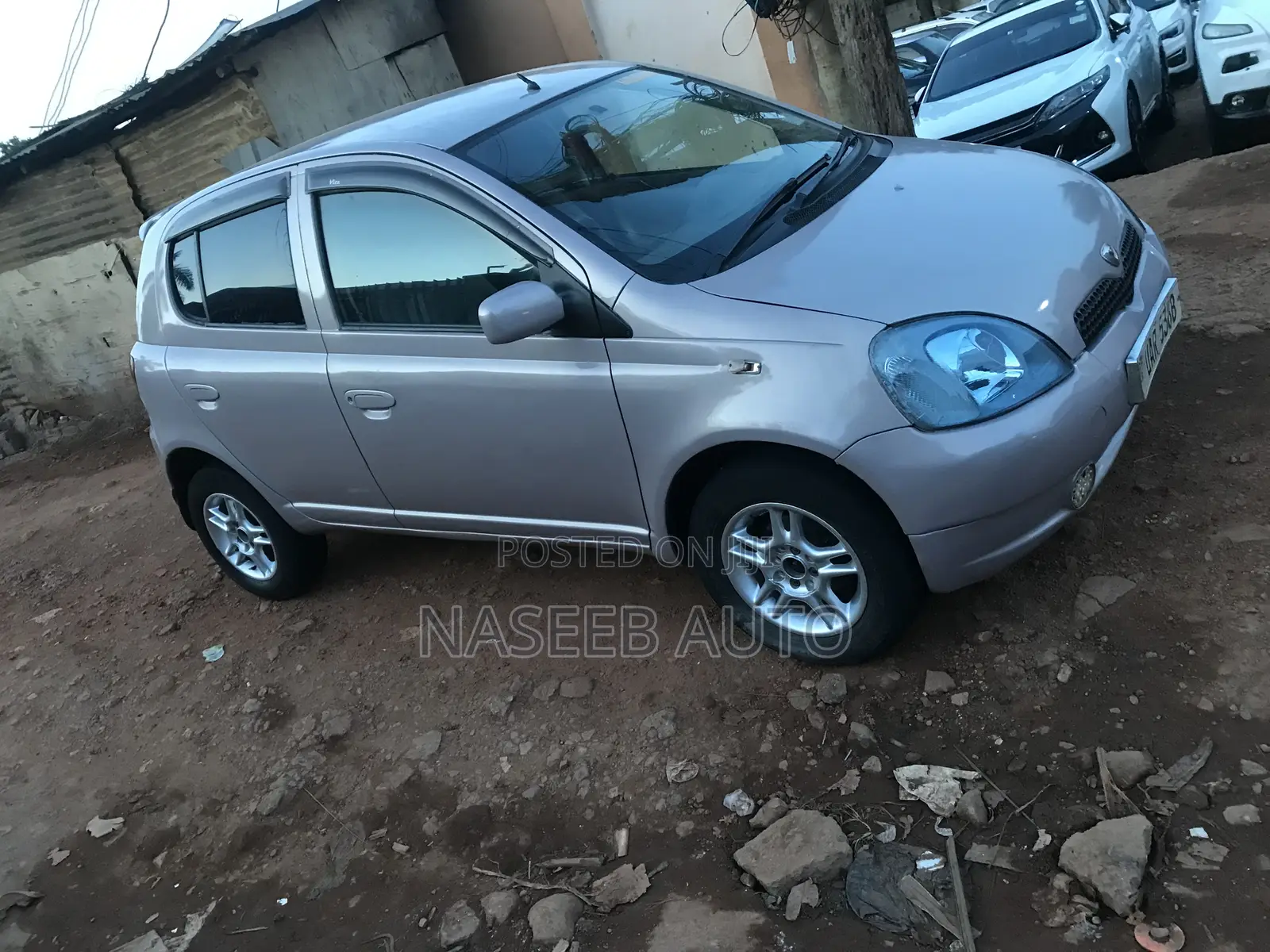 Toyota Vitz 2005 Silver
