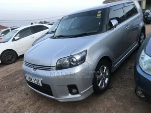 Toyota Corolla Rumion 2010 Silver
