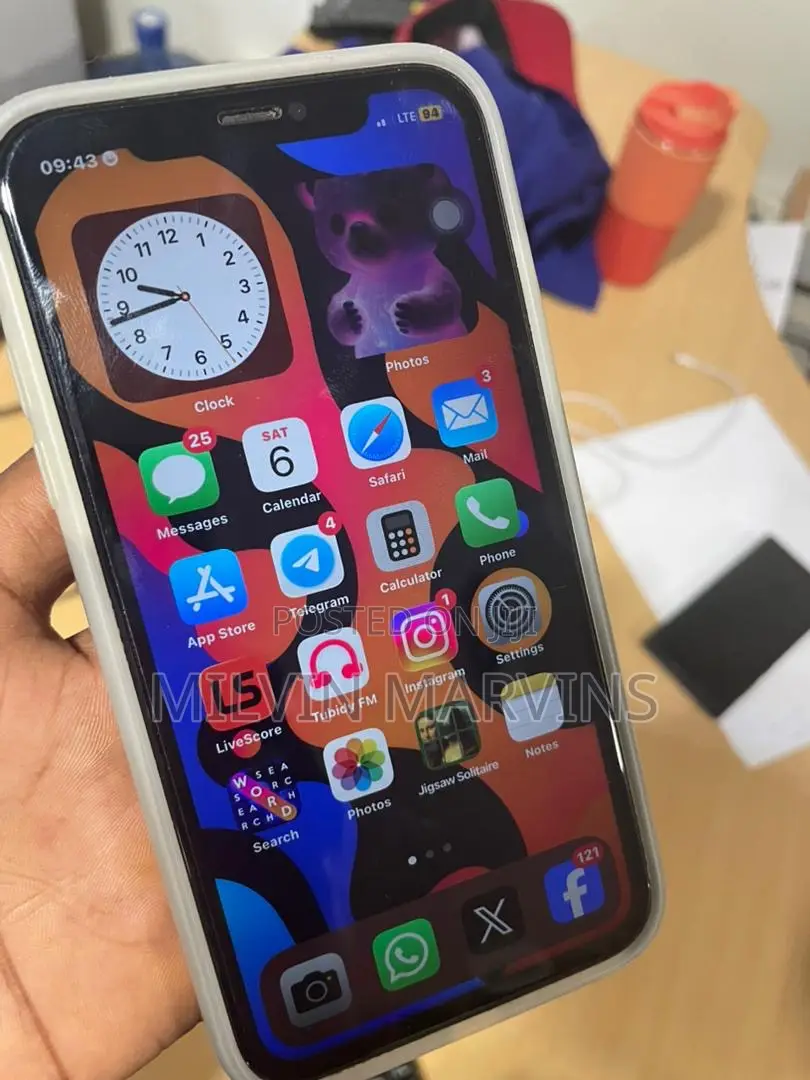 Apple iPhone 11 64 GB White