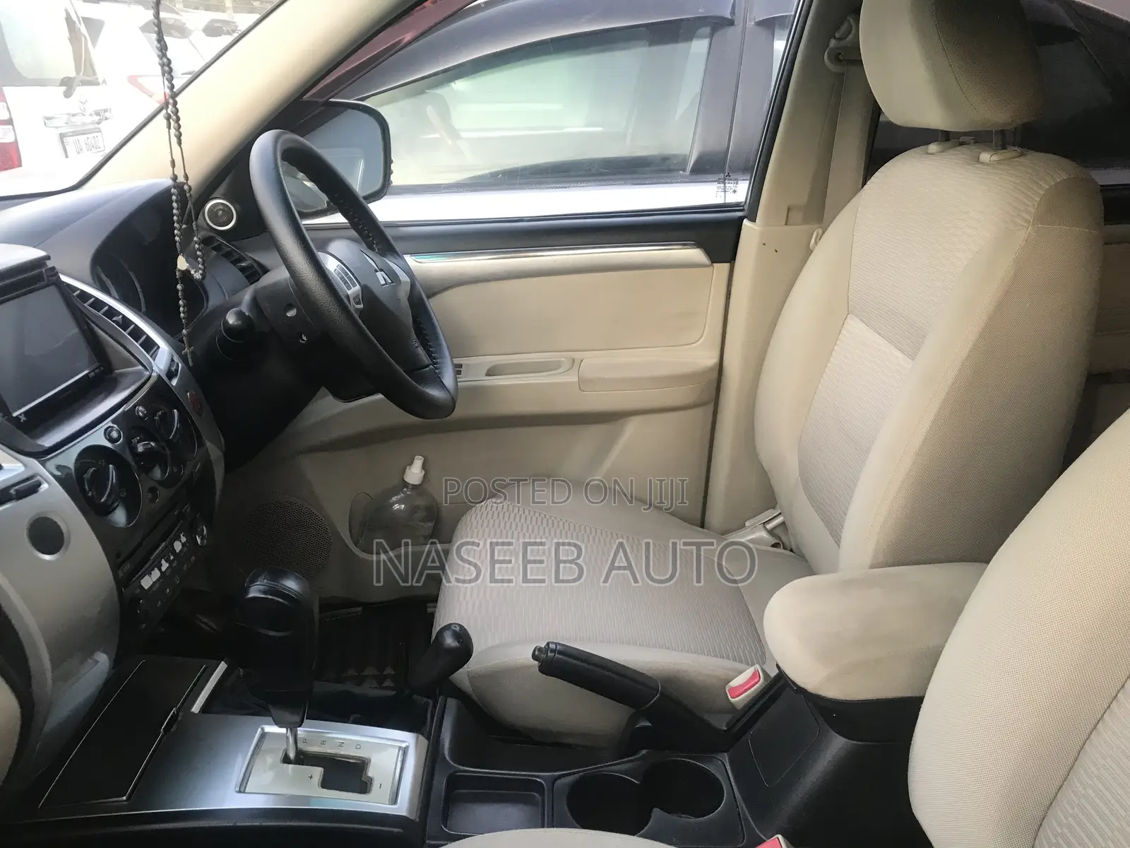 Mitsubishi Pajero Sport 2013 Silver