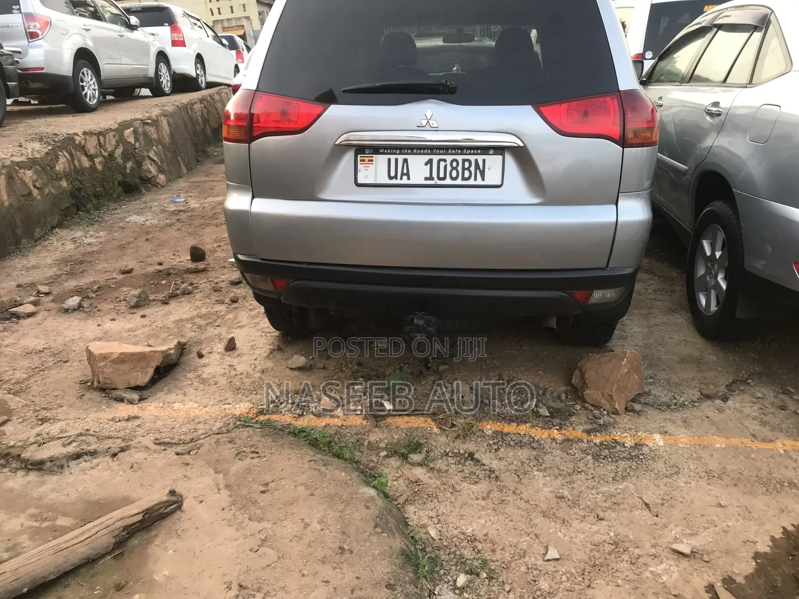 Mitsubishi Pajero Sport 2013 Silver