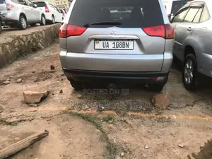 Mitsubishi Pajero Sport 2013 Silver