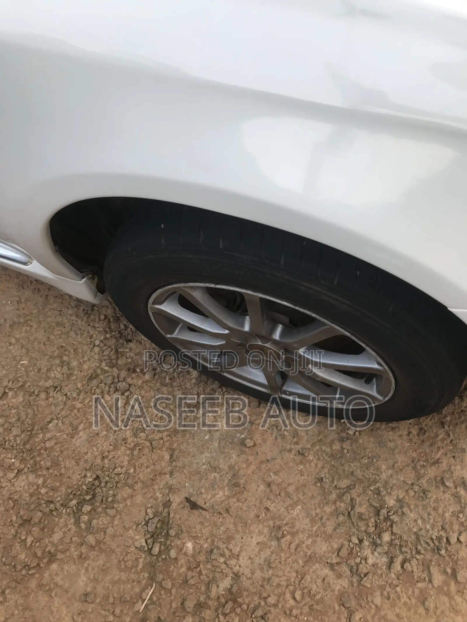 Subaru Legacy 2006 White