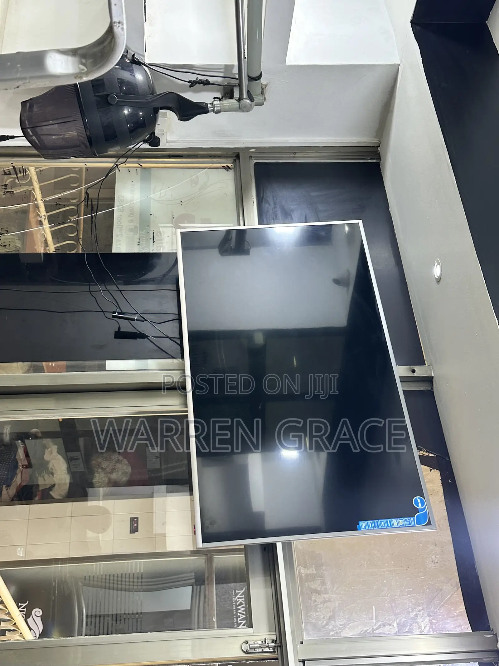 Commercial Business Space Available For Takeover – Kampala Cbd
