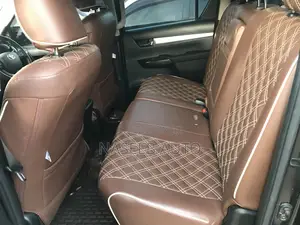Toyota Hilux 2015 Black