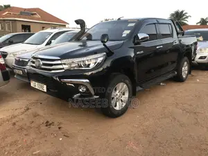 Toyota Hilux 2015 Black
