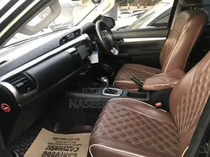 Toyota Hilux 2015 Black