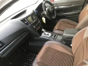Subaru Legacy 2010 Silver